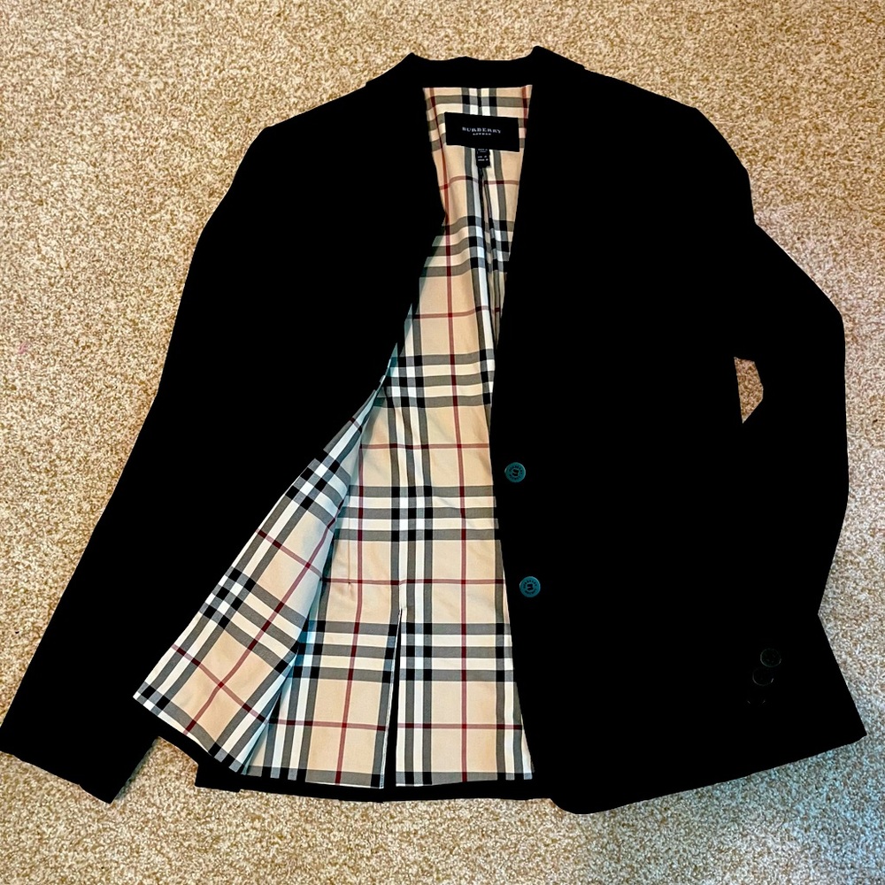 Ladies Burberry black blazer